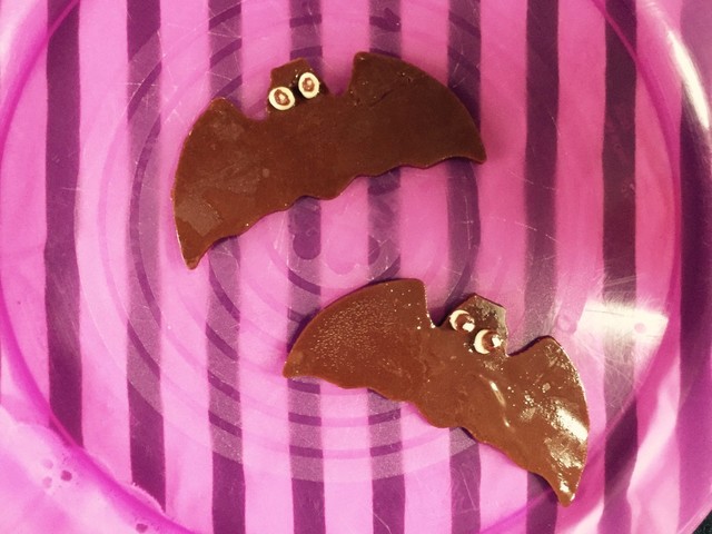 スライス生チョコレートハロウィンコウモリ レシピ 作り方 By 池田の嫁 クックパッド 簡単おいしいみんなのレシピが362万品