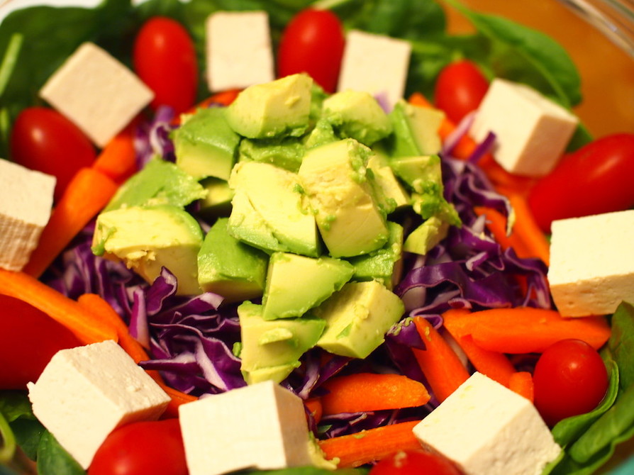 栄養満点！カラフル豆腐サラダの画像