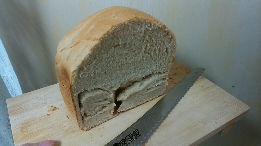 全粒粉で麦入りご飯パン　ホームベーカリーの画像