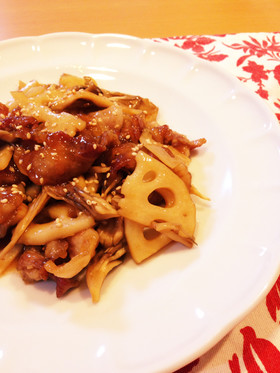 ご飯がススム♡豚肉と蓮根と舞茸の甘酢炒め