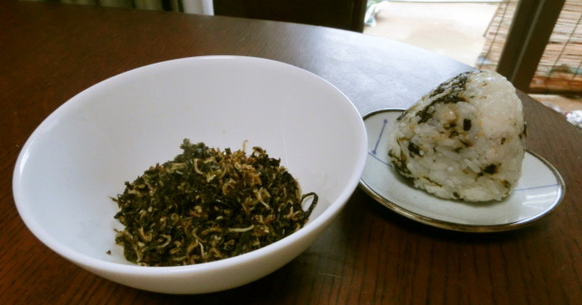 赤しそジュース残り葉ふりかけ レシピ 作り方 By ３男子の母 クックパッド 簡単おいしいみんなのレシピが358万品