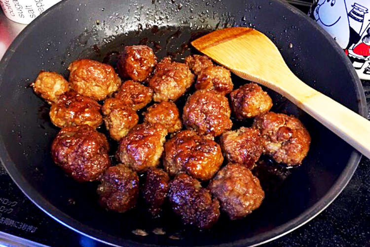 黄金比万能タレ で照り焼きミートボール レシピ 作り方 By ののママレシピ クックパッド