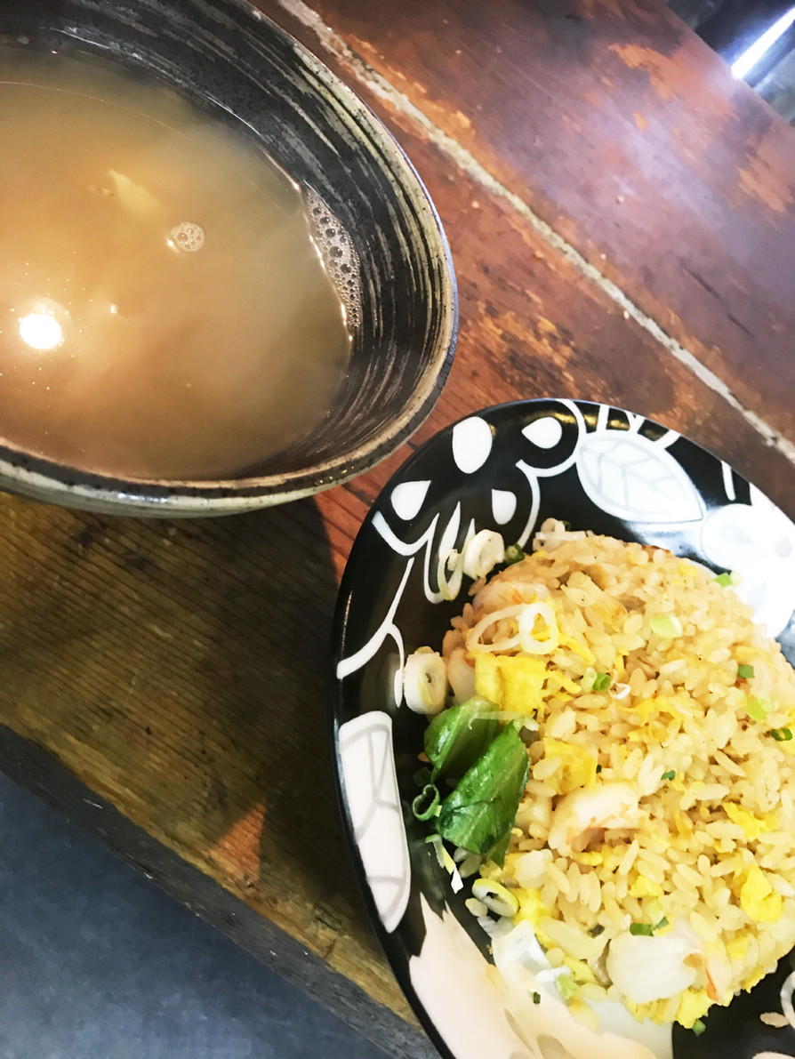 シーフード炒飯とホタテ貝柱のスープ茶漬けの画像