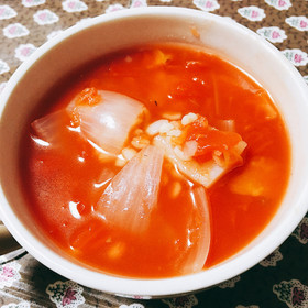 押し麦と根菜のトマトスープ