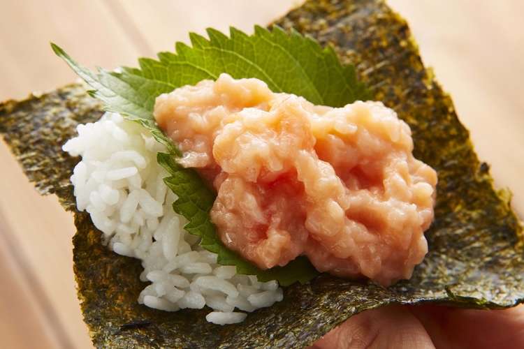 とろ りサーモンの手巻き寿司 レシピ 作り方 By モウイジャパン クックパッド 簡単おいしいみんなのレシピが371万品