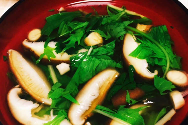 簡単 三つ葉と椎茸のお吸い物 レシピ 作り方 By まりも ゲーム料理 クックパッド 簡単おいしいみんなのレシピが355万品