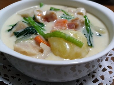 レンコンと小松菜のホワイトシチューの写真