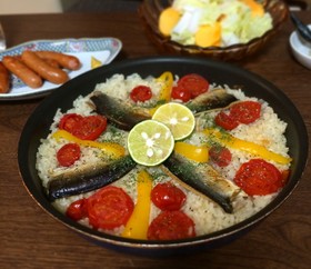 ヘルシー!サンマの和風パエリアすだち添え
