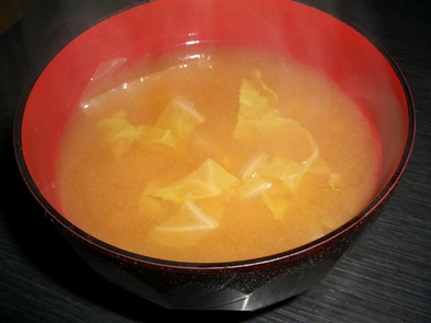 簡単スピーディ☆残った白菜で味噌汁の写真