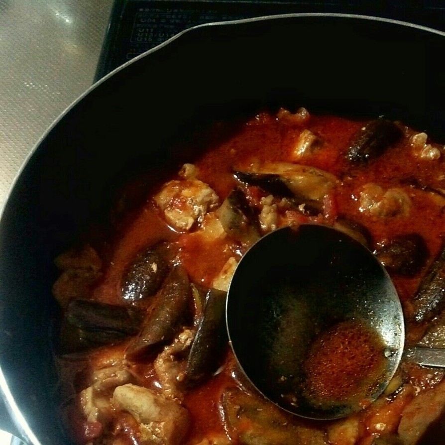 鶏肉とナスのトマト煮込みの画像