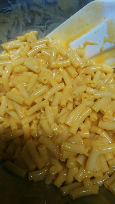 コストコにもあるアメリカ産マカロニチーズの写真