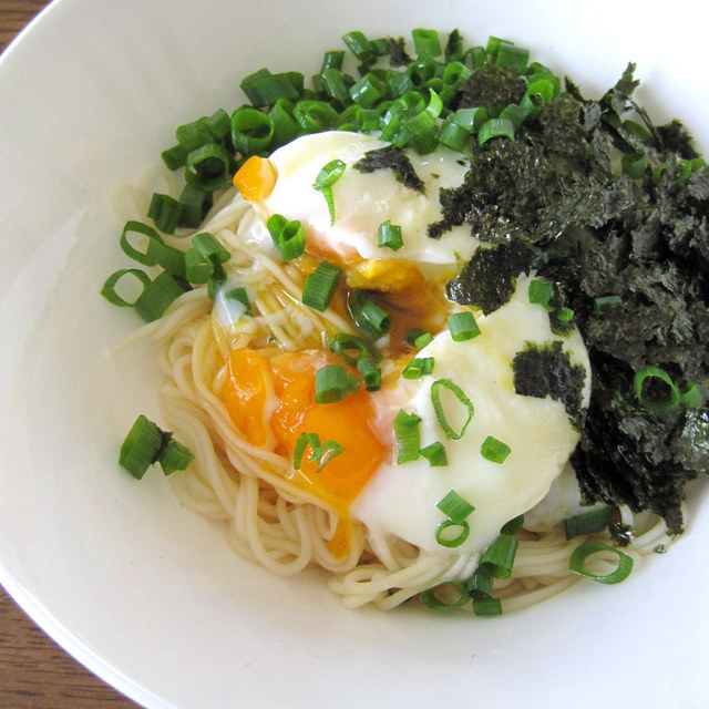 温泉卵とネギとゴマ油のおそうめん レシピ 作り方 By アキコフスキー クックパッド 簡単おいしいみんなのレシピが360万品