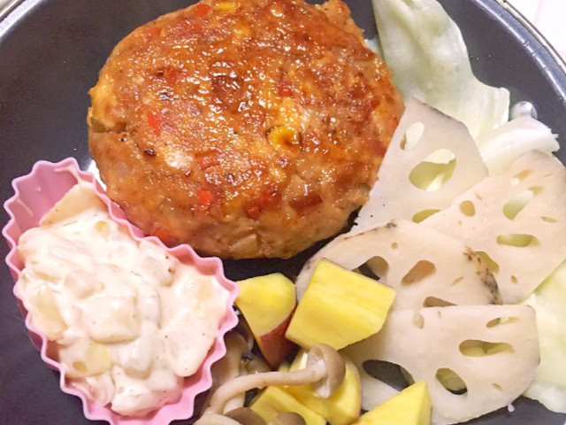 豆腐でふわっ 照り焼きチーズハンバーグ レシピ 作り方 By じゃじゃ子06 クックパッド 簡単おいしいみんなのレシピが360万品