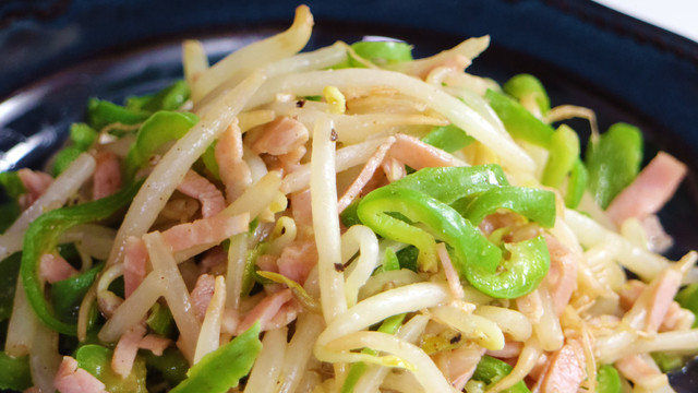 もやし ピーマン ベーコンのバターソテー レシピ 作り方 By あぽももこ クックパッド 簡単おいしいみんなのレシピが374万品