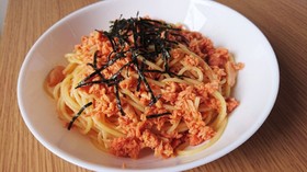 鮭フレークの醤油バターパスタ