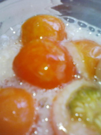 自家製天然 トマト酵母の写真