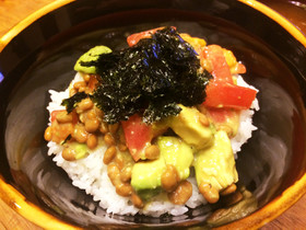 ニュージーランド産アボカドのヘルシー丼