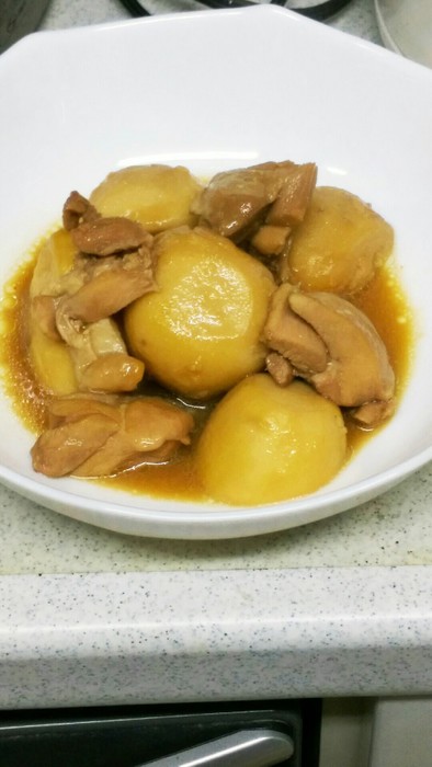里芋と鶏肉の味噌煮の写真