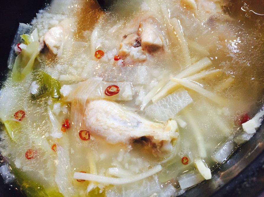 鶏手羽元で簡単☆煮るだけ参鶏湯風スープの画像