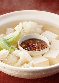 カリフラワーの湯豆腐（セロリだれ）