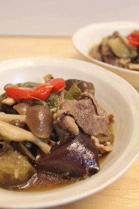 豚肉+醤油麹で茄子ピーマンしめじの煮物