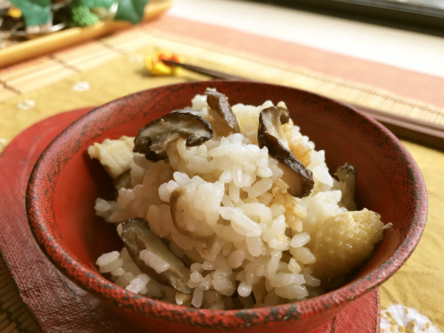 ダシダで簡単✿鶏と椎茸の炊き込みご飯の画像