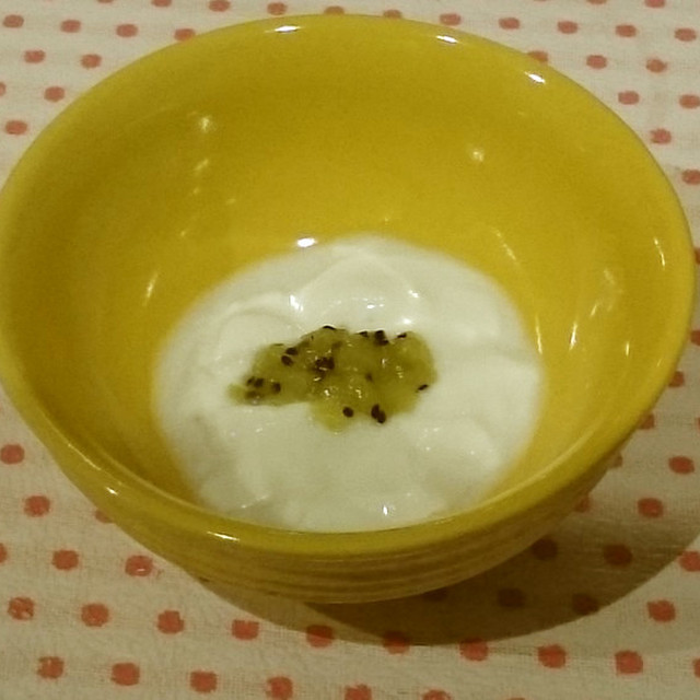 離乳食中期 便秘解消キウイヨーグルト レシピ 作り方 By もち子 クックパッド 簡単おいしいみんなのレシピが360万品