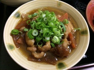 100円レシピ☆鶏皮のモツ煮込み風の画像