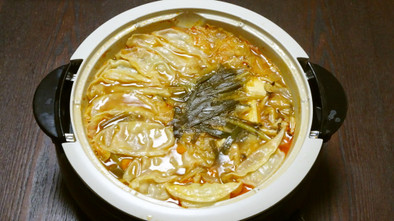ダシダを使った韓国風餃子鍋の写真
