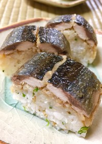 焼秋刀魚寿司