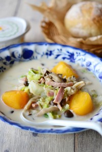 白菜ときのこの食べる和風味噌スープ鍋