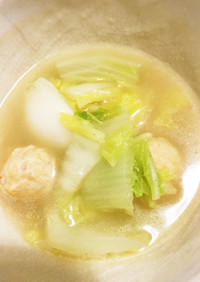 白菜と肉団子の簡単ダシダ煮込みスープ