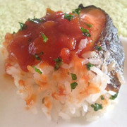 焼鮭の梅ダレご飯の写真