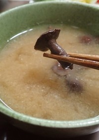 アミタケとムカゴの味噌汁