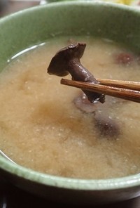 アミタケとムカゴの味噌汁