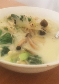 しめじと白菜の豆乳スープ