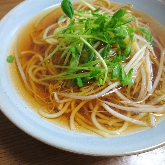 あごだしつゆで作る 簡単 醤油ラーメン レシピ 作り方 By Mikky3811 クックパッド 簡単おいしいみんなのレシピが352万品