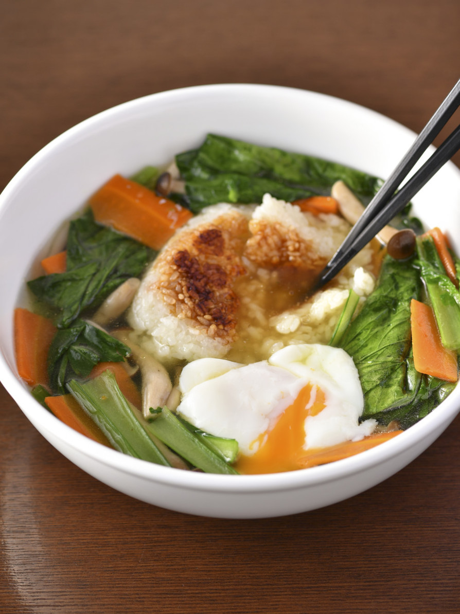小松菜と温泉卵のスープがけ飯の画像
