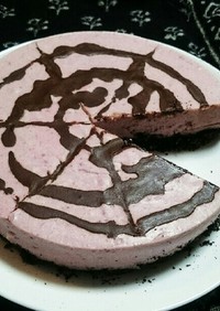 紫芋のレアチーズケーキ