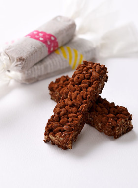 材料4つ!かんたんチョコクリスピーバー