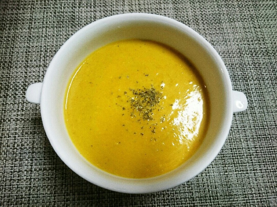 かぼちゃとにんじんの豆乳スープの画像