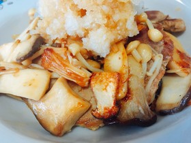 ダイエット♡豚ヒレときのこのおろポン炒め