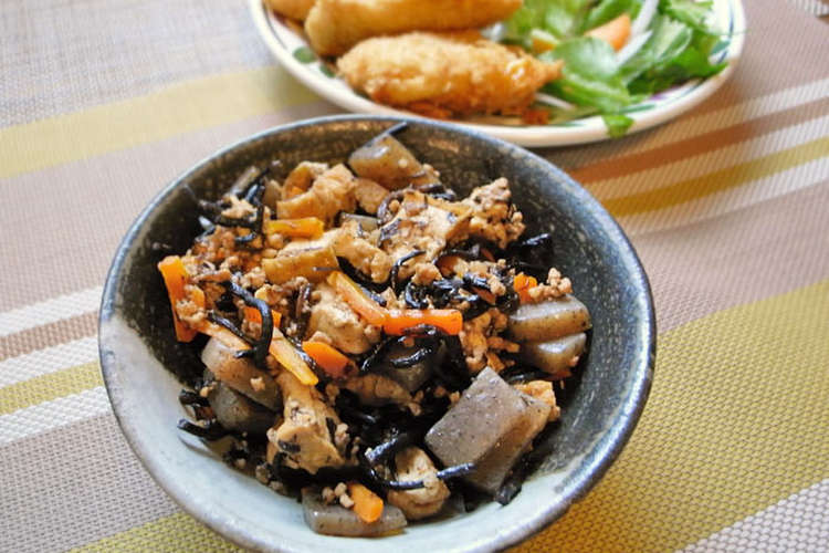 ひき肉でコクup モリモリひじきの煮物 レシピ 作り方 By Moj クックパッド