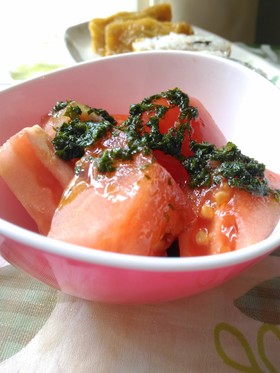 トマトのフレッシュ大葉ドレッシングサラダ