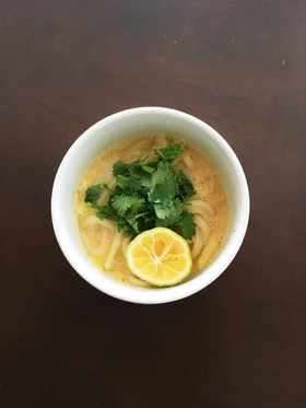 エスニック釜玉うどん