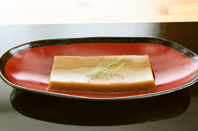 江戸時代のスイーツ 甘さスッキリ冷卵羊羹