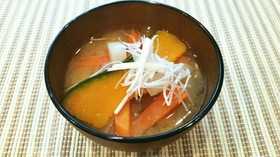 簡単♡かぼちゃ、人参、大根の味噌汁♡
