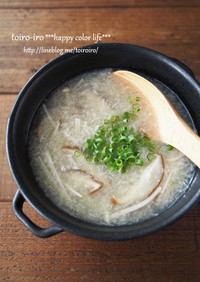 すりレンコンとキノコの中華風スープ