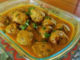 ラム肉ミートボールのココナッツカレー