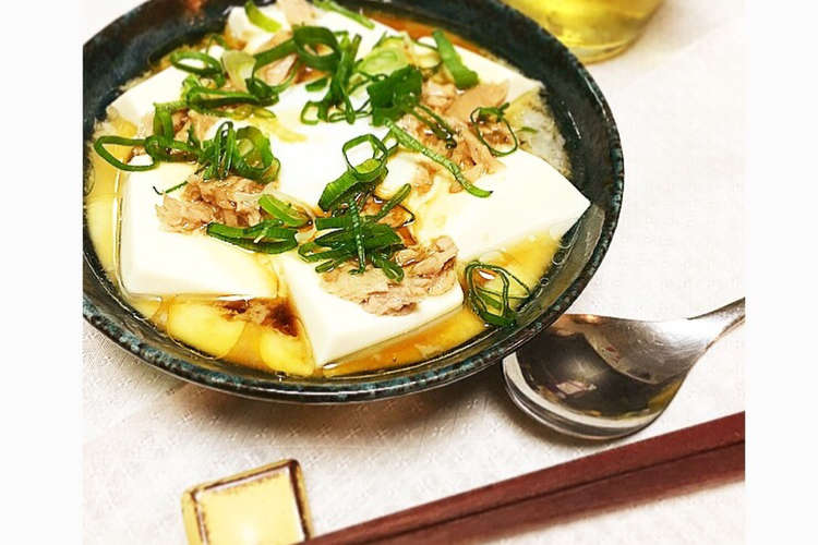 寒い冬 簡単あったか豆腐 ツナ 卵 ネギ レシピ 作り方 By And K クックパッド 簡単おいしいみんなのレシピが351万品